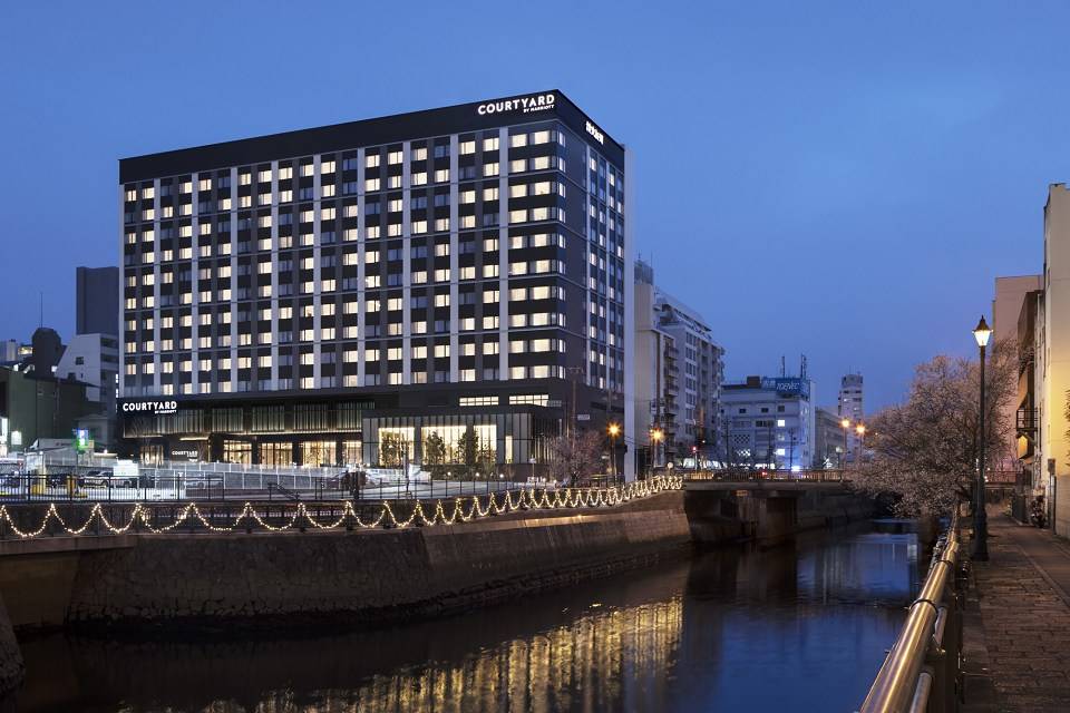 【北陸旅遊】春日四重奏~獨家企劃櫻花野餐、4大賞櫻名所、名古屋城、鶴舞公園、合掌村、兼六園、名古屋萬怡、蕎麥麵DIY五日