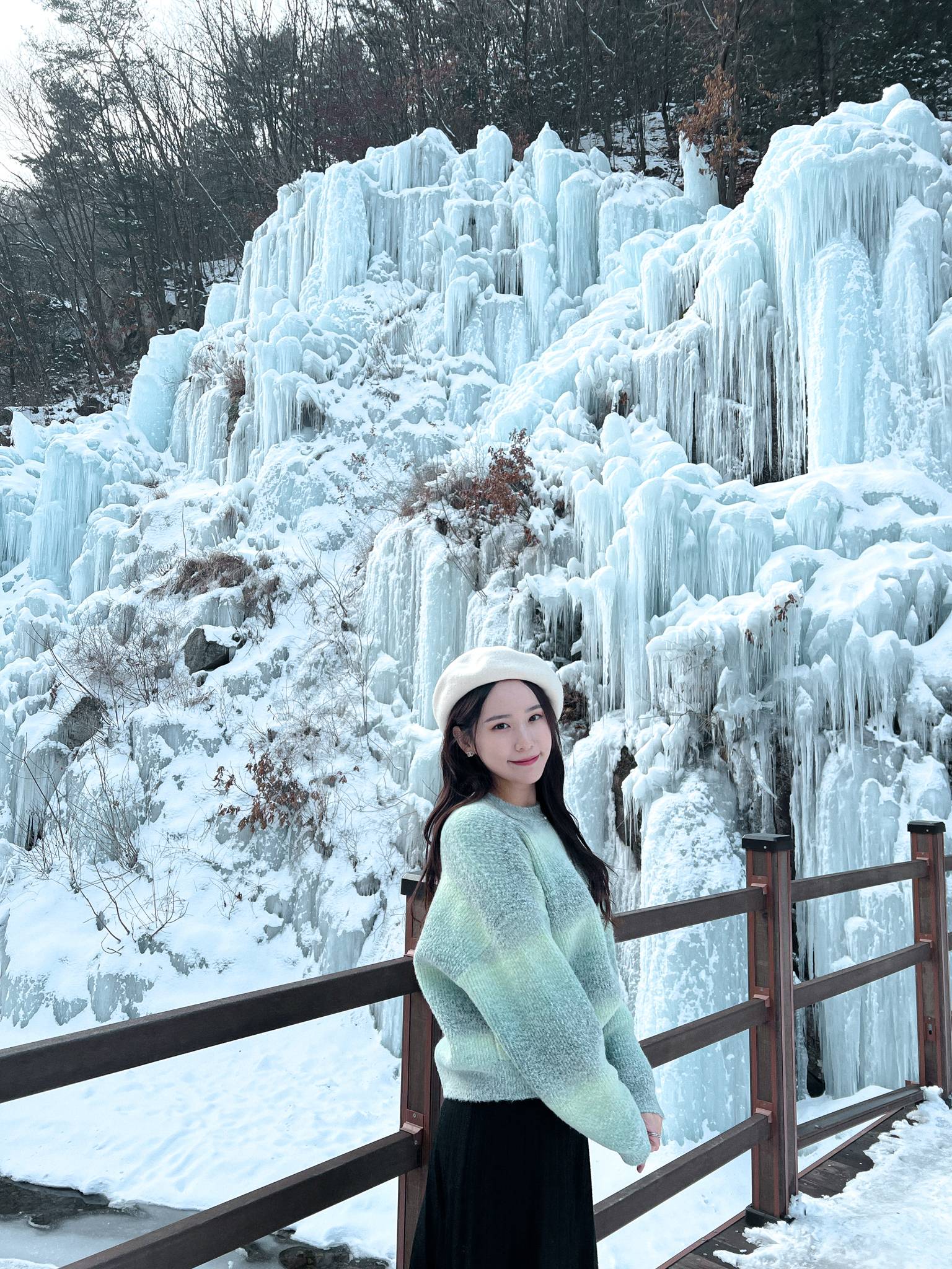 【首爾出發】魚飛溪谷冰川+南怡島+江村鐵道自行車+晨靜樹木園一日遊 (冬季限定)