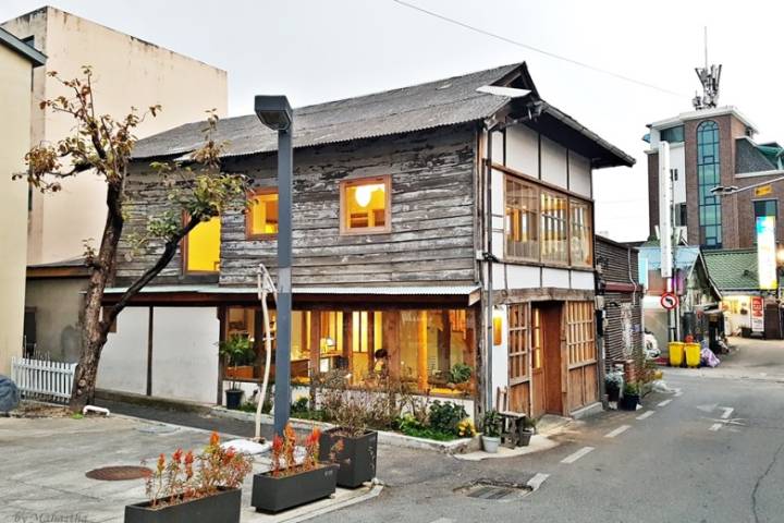 溟州洞街 - 壁畫村