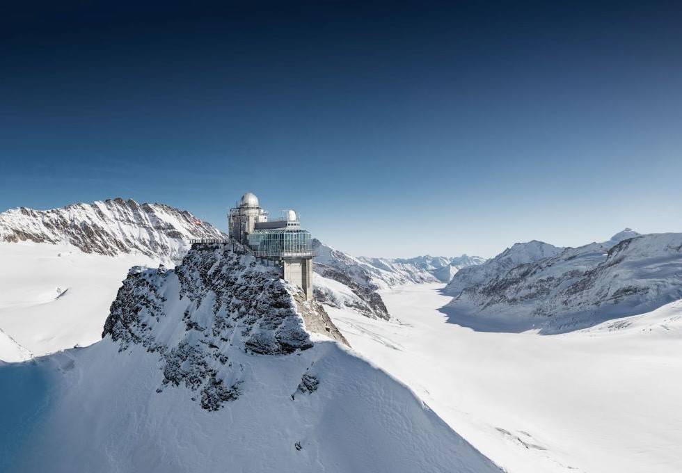 【最高省1萬 旗艦德瑞】少女峰、楚格峰、黃金列車、新天鵝堡、國王湖、鹽礦、米其林美食、二晚五星、免小費10日、高雄來回