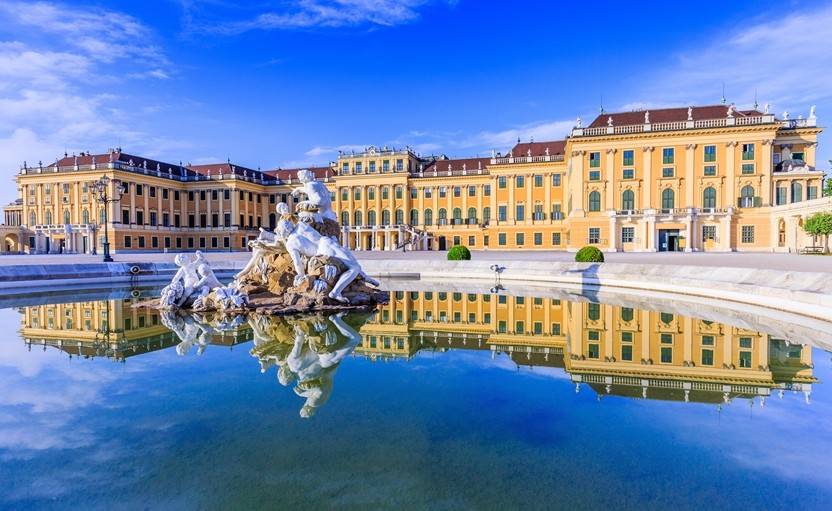 【奧捷斯匈】國王湖遊船、四國首都、維也納、布拉格、布達佩斯、庫倫洛夫、哈修塔特湖區(餐全包)10日