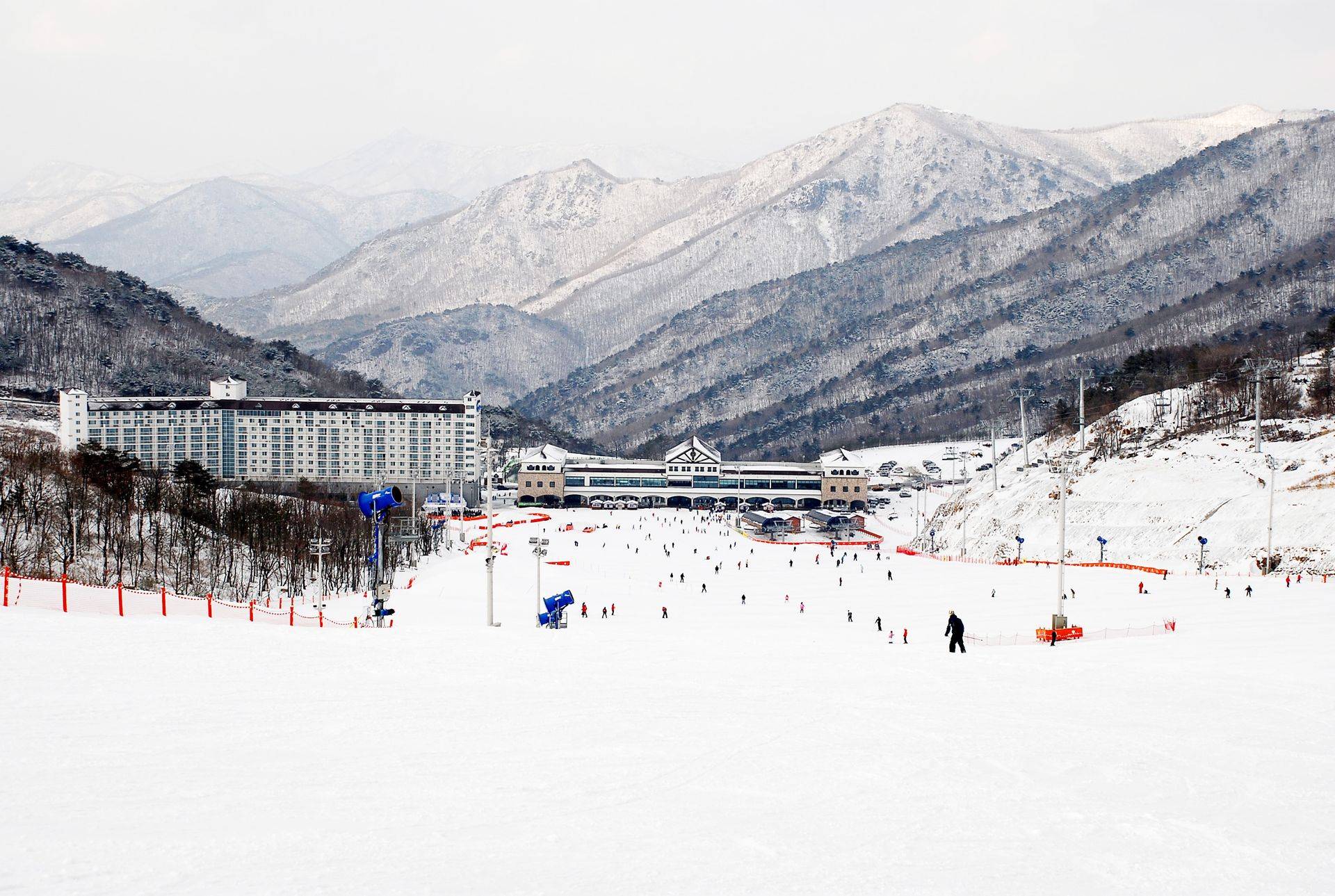 【釜山出發】伊甸園山谷滑雪一日遊｜滑雪＆雪橇方案任選