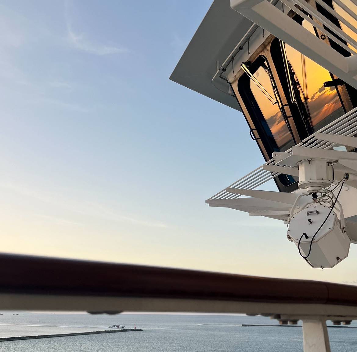 MSC地中海榮耀號心得-遮蔽陽台房間陽台風景