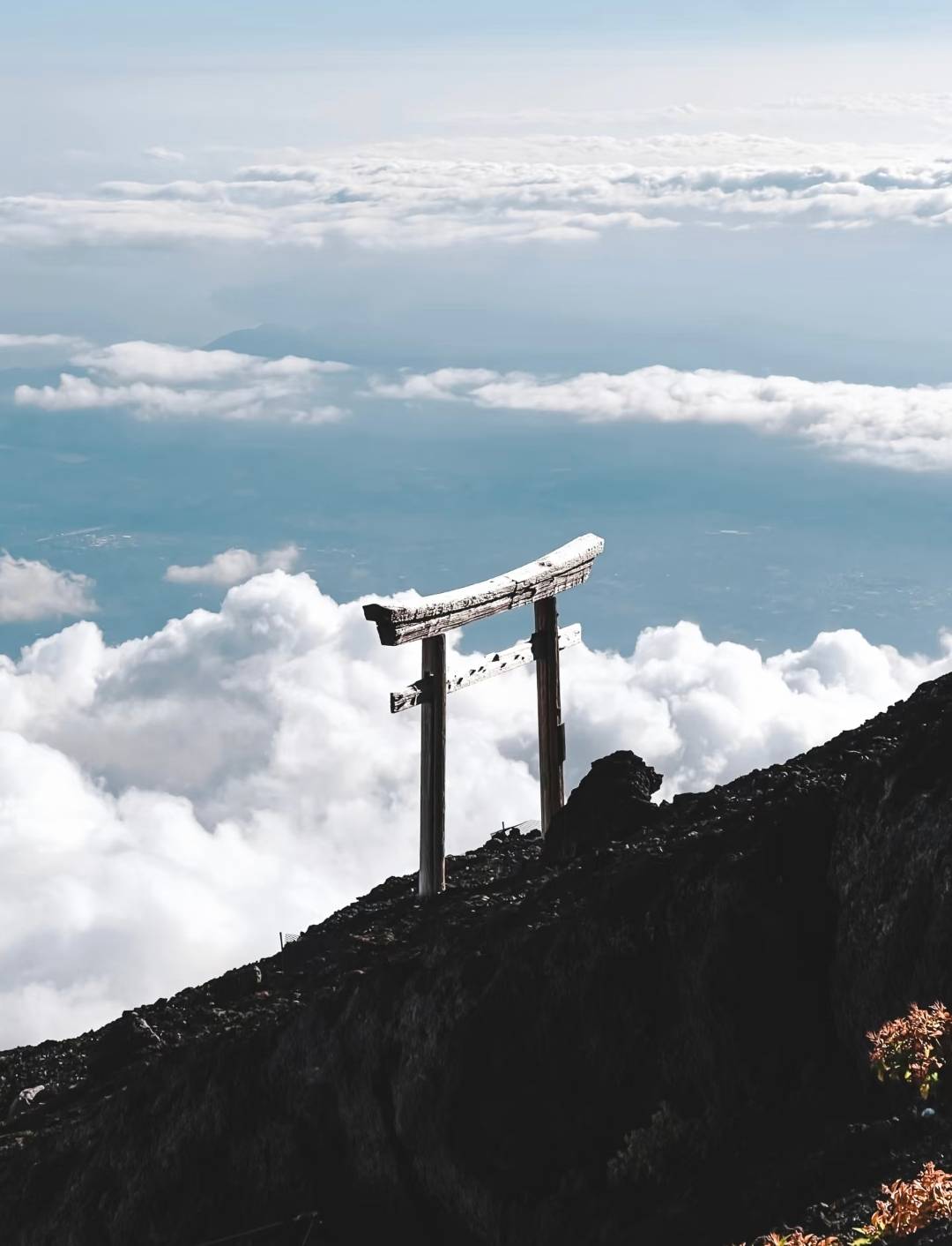 富士山登頂之旅|保證成團!吉田口經典路線・山屋過夜・新宿來回接駁