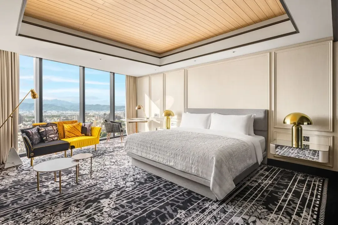 李方艾美酒店｜一大床