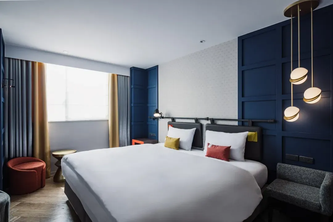 悅樂旅店 ｜一大床