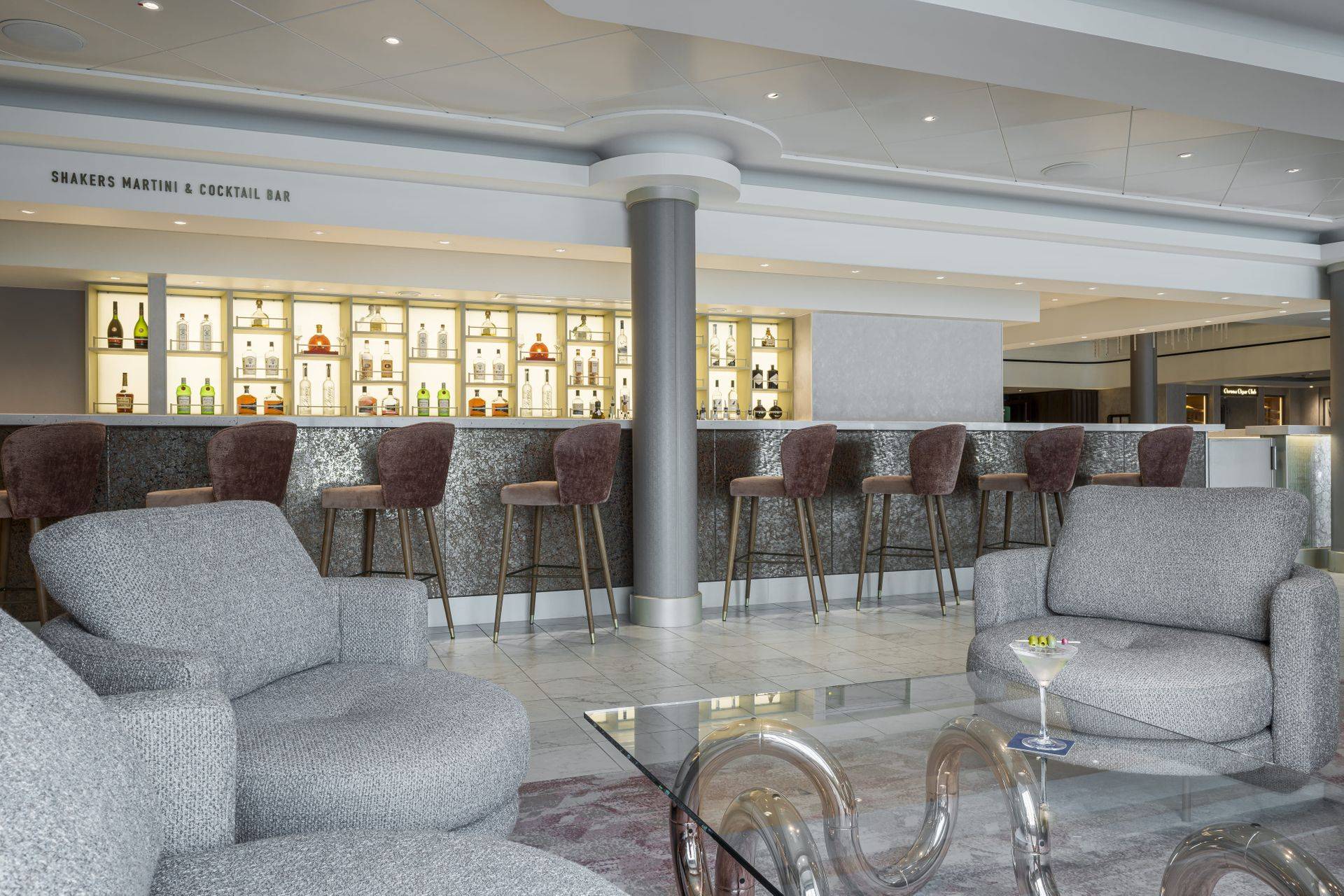 Shakers Martini & Cocktail Bar 搖擺者馬丁尼酒吧 【飲品須付費】