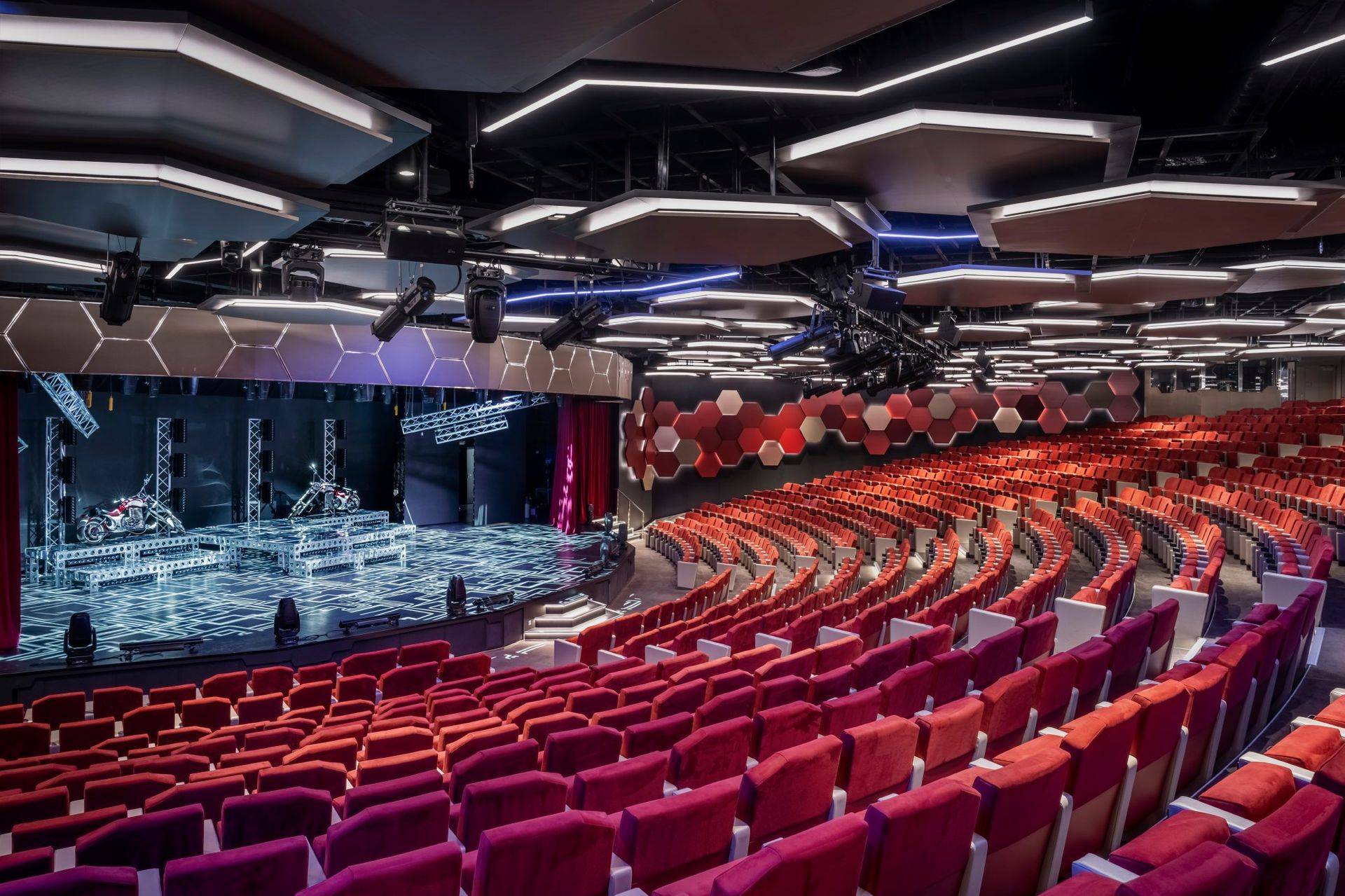 World Theatre 世界劇院