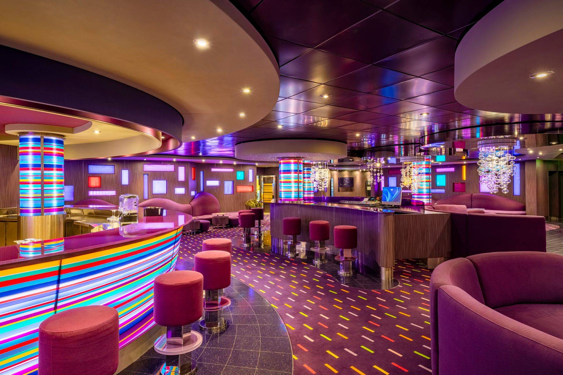The Purple Jazz Bar 爵士酒吧