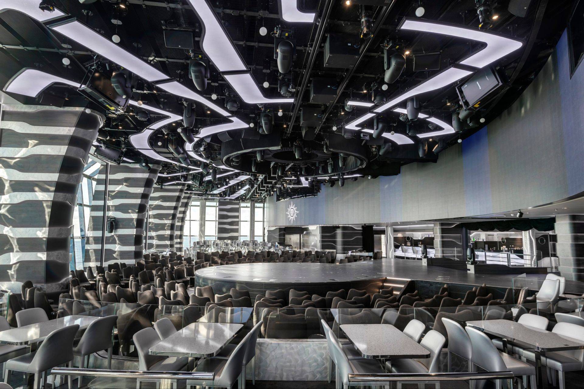 Carousel Lounge 旋轉木馬全景酒廊